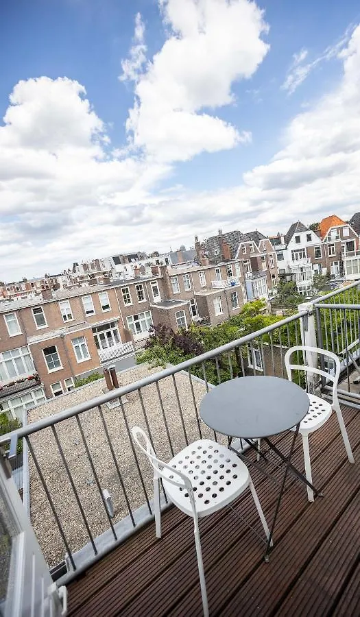 Homestay Houzzing Apartment The Hague Netherlands